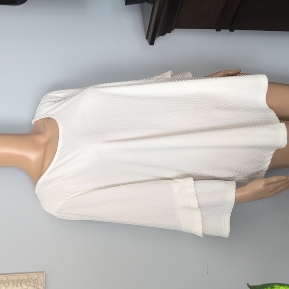 Classic Editions Off White Textured Swiss Dot Tiered Flutter Sleeve Top XL - Picture 4 of 13